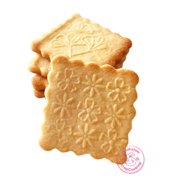 Scrapcooking Tampon Pâtisserie En Bois À Motifs Fleur-Avec 1 Découpoir  Emporte-Pièce Biscuit & Cube Déco Flower Avec 5 Faces [H632] - Cdiscount  Maison