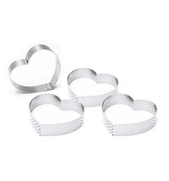 4 individual perforated heart tart rings 7.5 x 8,5 cm