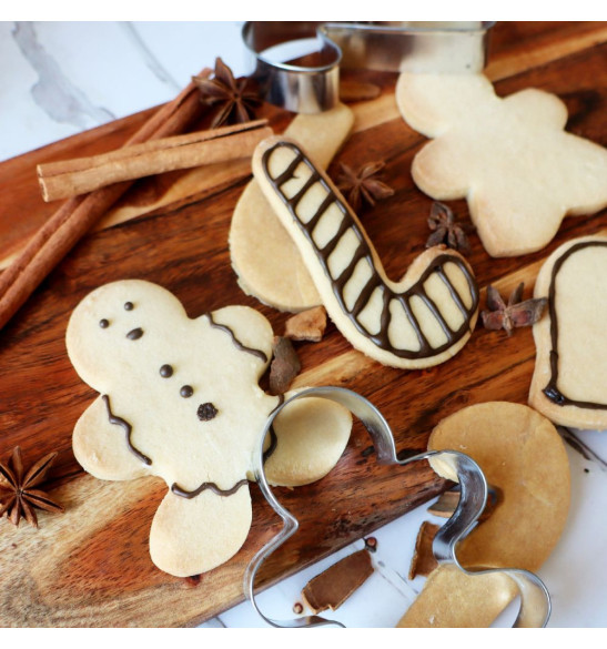 Bucket of 18 Christmas-themed cookie cutters