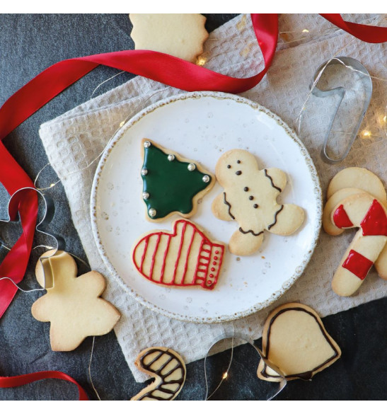 Bucket of 18 Christmas-themed cookie cutters