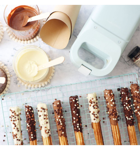 Presse à churros et biscuits en inox et plastique blanc avec 10