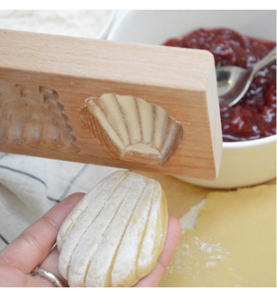 Wooden mould for filled biscuits Petits biscuits