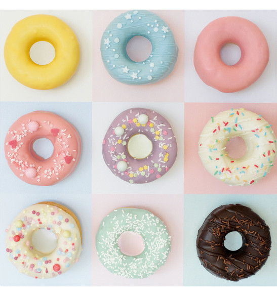 Ambiance 6 moules à Donuts en silicone avec donuts décorés - ScrapCooking
