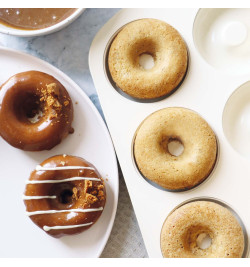 Ambiance Donuts avec moule donuts antiadhésif nature et spéculos - ScrapCooking