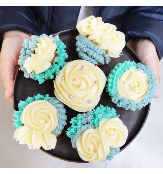 Cupcakes décoration avec Préparation crème au beurre vanille - ScrapCooking
