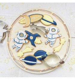 Biscuits espace décoration glaçage royal avec Colorant poudre jaune pastel - ScrapCooking