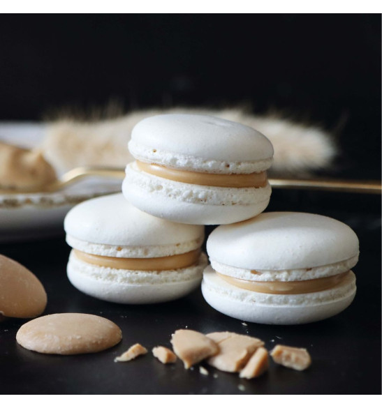 Préparation coques macarons natures - macarons dulcey - ScrapCooking