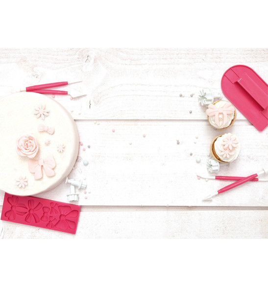 Cake Design accessories tin