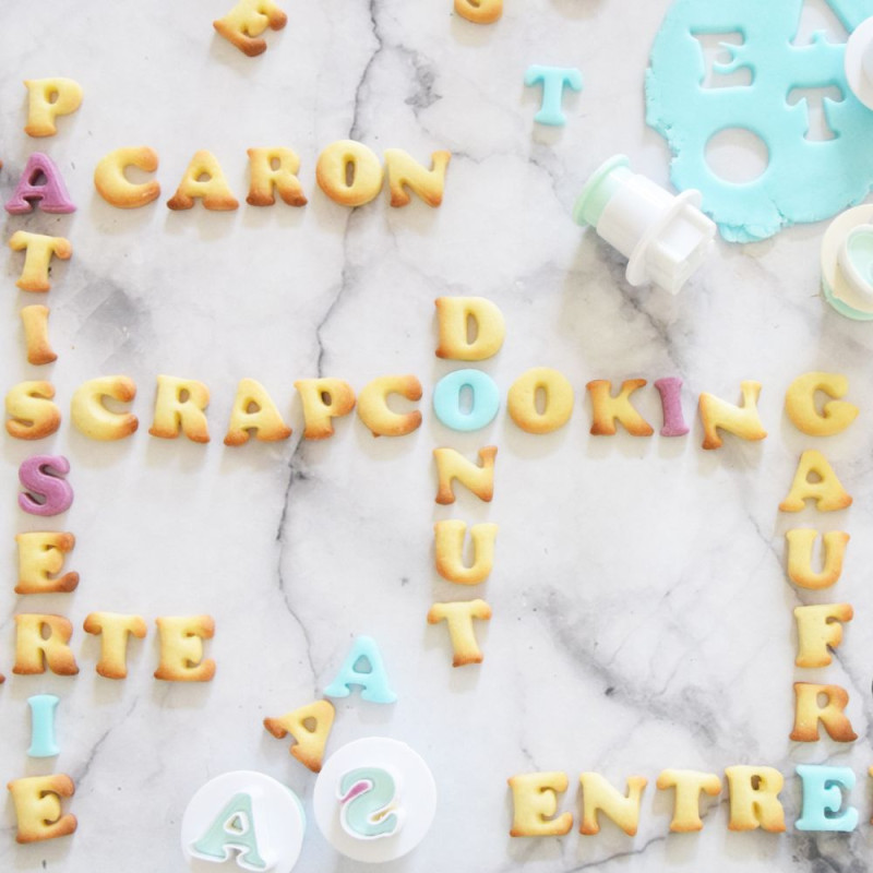 Bucket of 36 plunger cutters "letters & numbers" - product image 3 - ScrapCooking