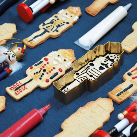 Découpoir doré + embosseur bois Casse-Noisette biscuits décorés - ScrapCooking