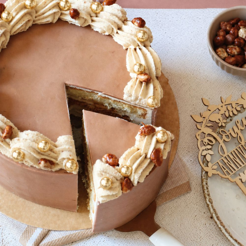 Slice of hazelnut chocolate layer cake ScrapCooking®