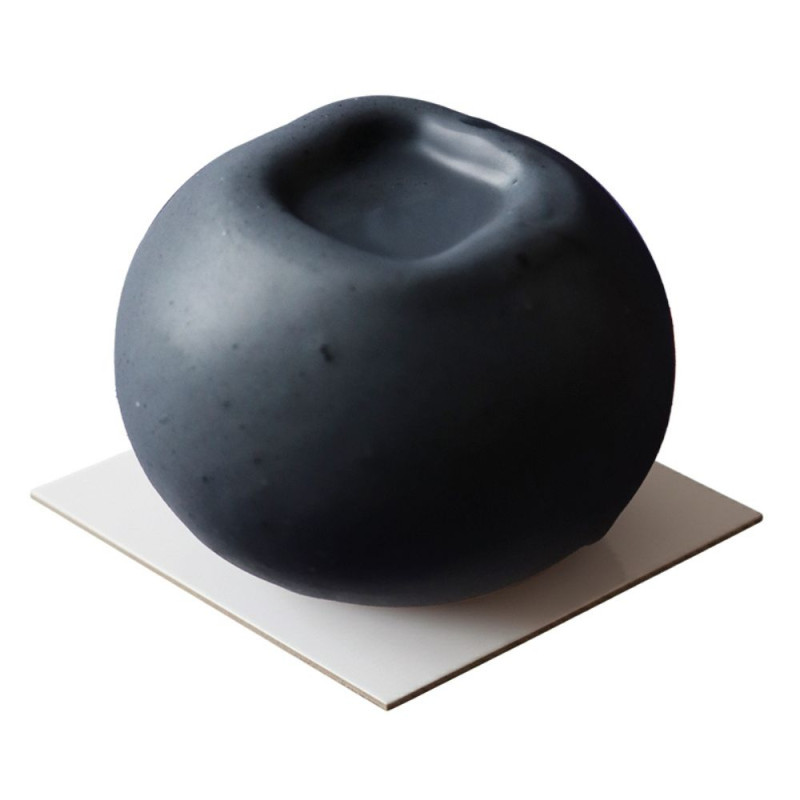 Giant blueberry illusion cake with realistic effect