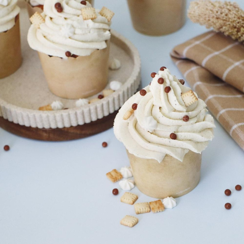 2 cupcakes avec décors mini biscuits petit-beurre - ScrapCooking