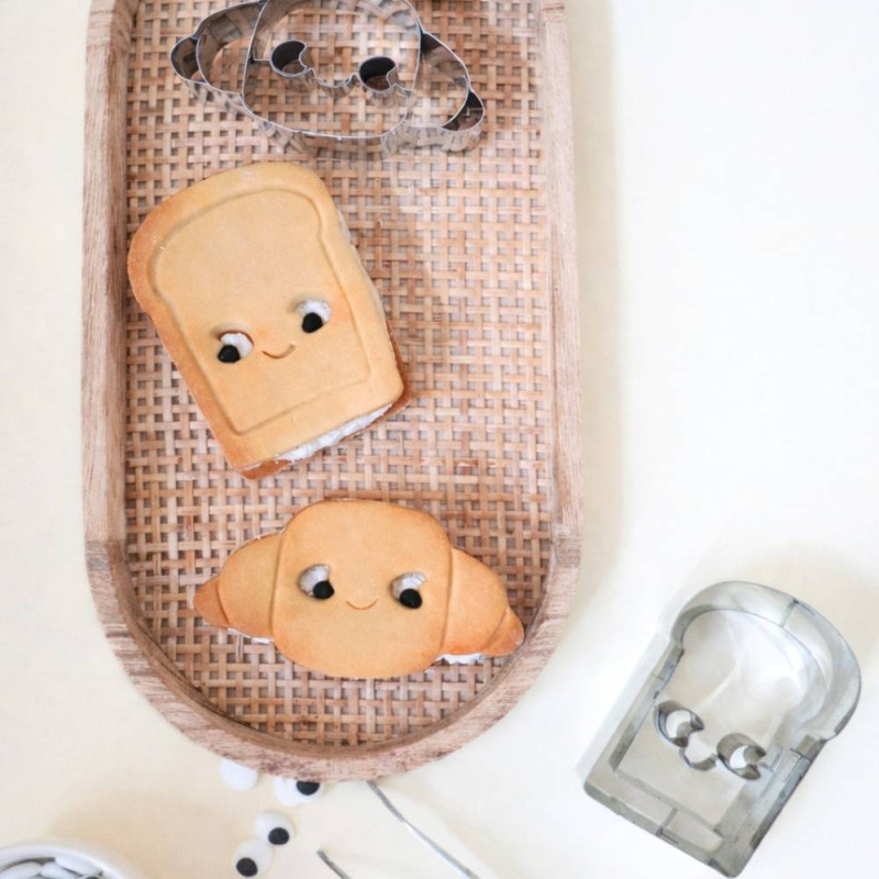 Biscuits, open sandwiches and croissants - ScrapCooking