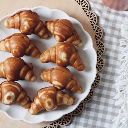 Ambiance plat avec mini croissants - ScrapCooking