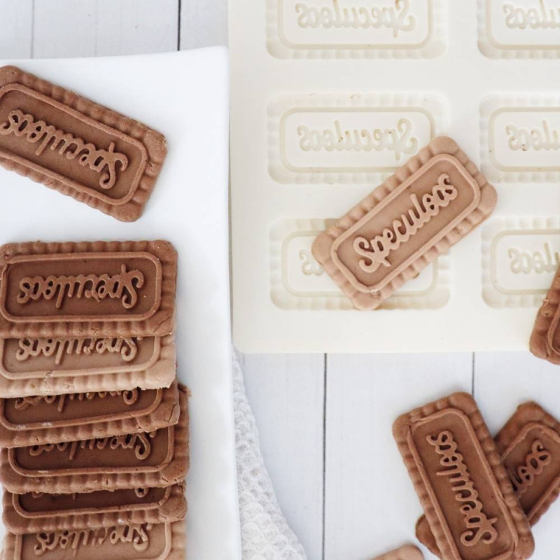 Photo ambiance moule + biscuits pâte de modelage noisette et café - ScrapCooking
