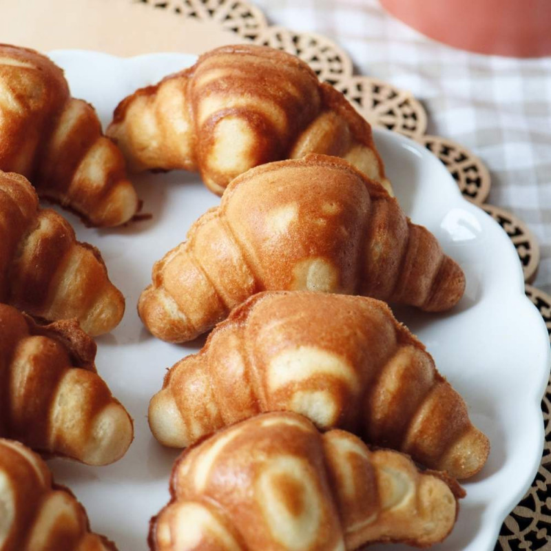 A selection of mini croissants - ScrapCooking®