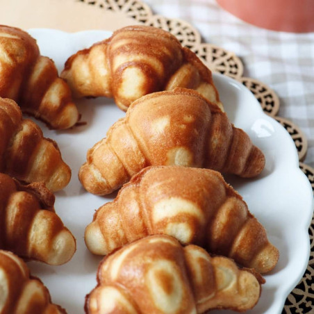 A selection of mini croissants - ScrapCooking®
