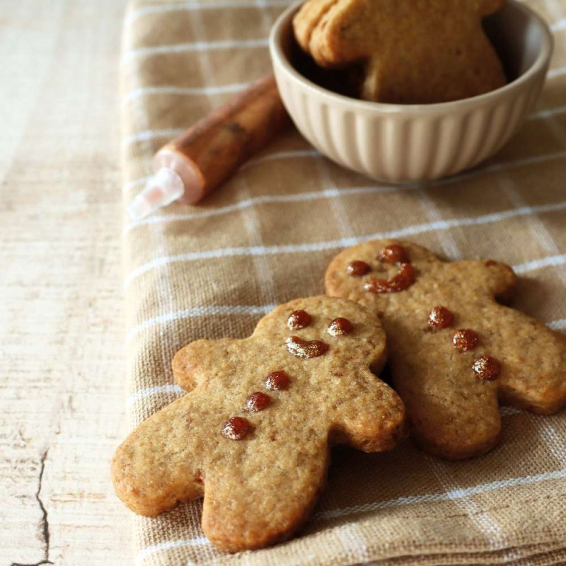 Homemade Speculoos-style gingerbread men biscuits - ScrapCooking®