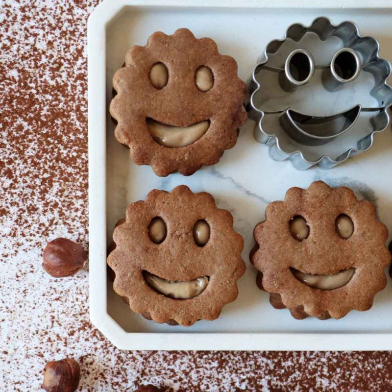 Biscuit theme and chocolate smile cookie cutter - ScrapCooking®