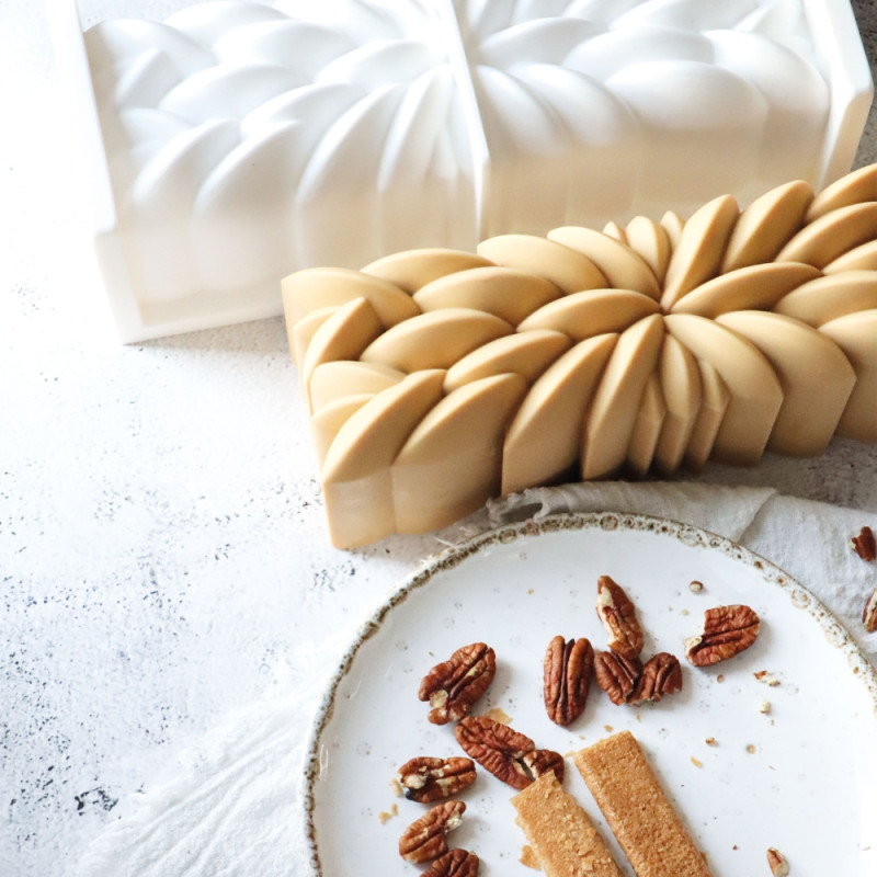 Pecan Instant yule log pack : mould, filling and decoration