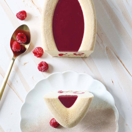 Top view of a cut-out raspberry dessert tray - ScrapCooking