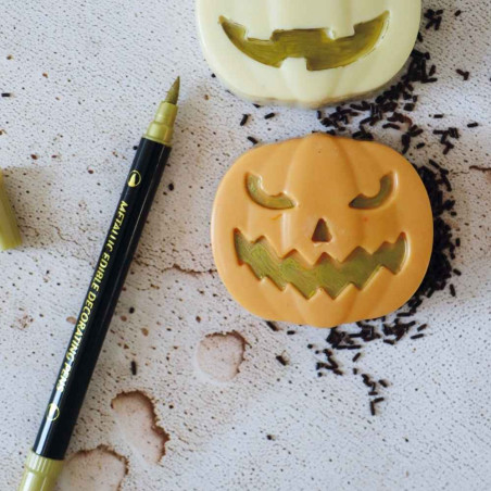 A cosy atmosphere with golden and pumpkin-orange tones - ScrapCooking®