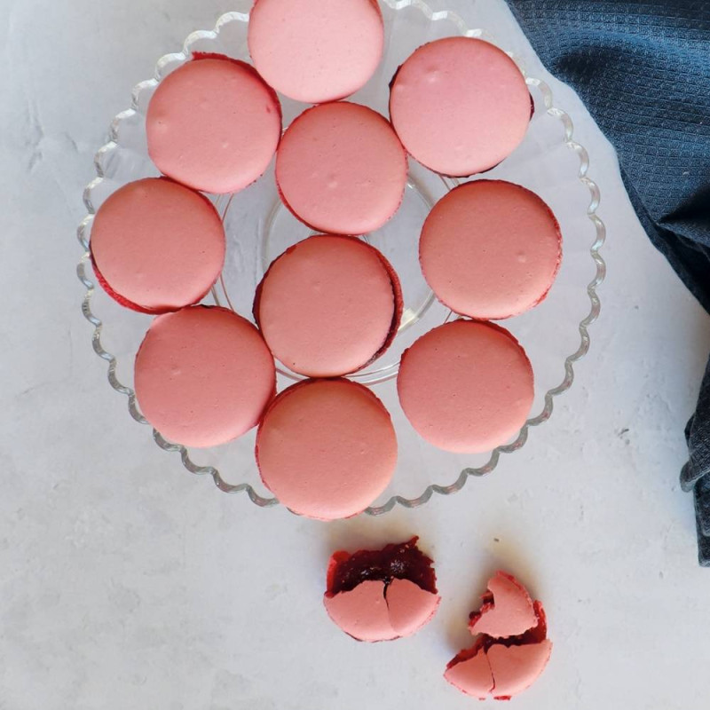 Ambiance macarons avec color'arome framboise - ScrapCooking®