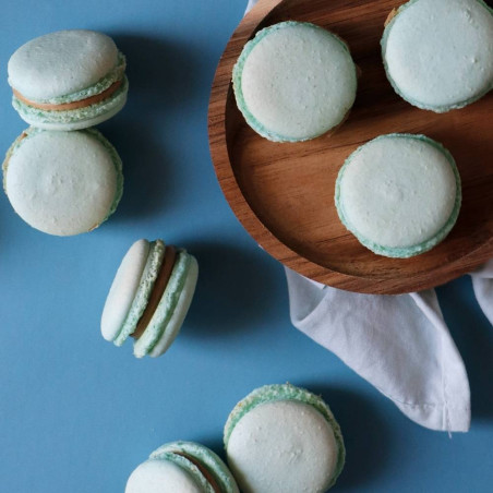 Ambiance macarons avec color'arome pistache - ScrapCooking®