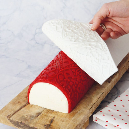 A look at removing a Christmas-themed silicone mat from the mould - ScrapCooking®