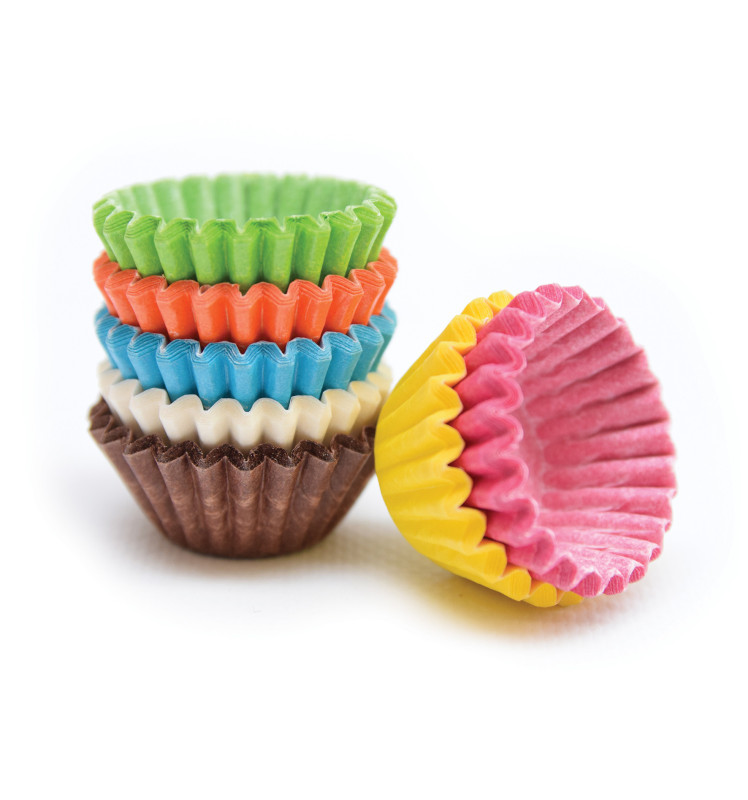 Mini cupcake cases +/- 140 assorted colours