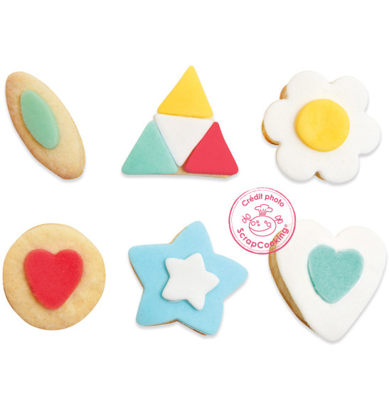 Set of 18 mini “deco” cookie cutters