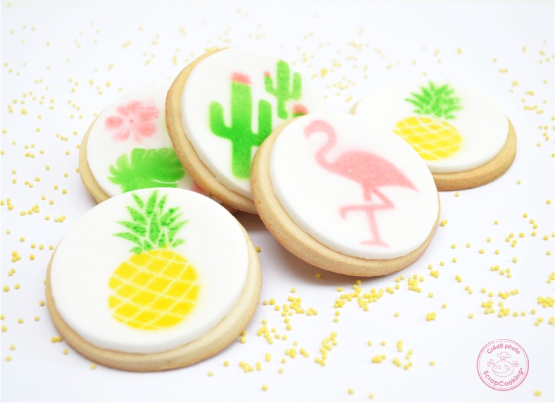 Comment décorer des biscuits avec des pochoirs ? 