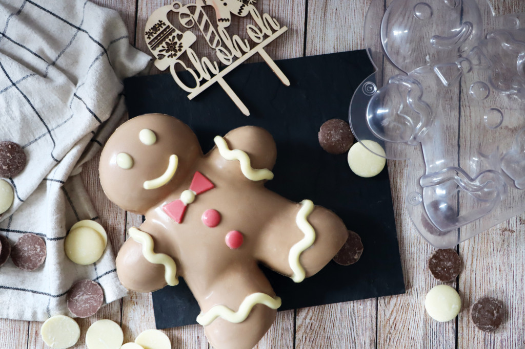 Gingerbreadman Et Autres Friandises En Cadeau Panier De Noël Sur
