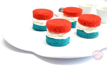 Petits gâteaux tricolores bleu blanc rouge Euro 2021