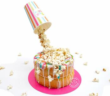 Gravity cake popcorn
