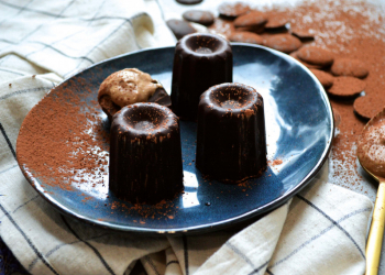 Mousse au chocolat noir sans œufs coques cannelées